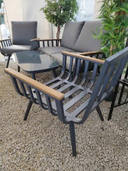 Zestaw Mebli Aluminiowych Garden Line (Sofa + 2 Fotele + Stolik)  - Szary z Szarymi Poduszkami